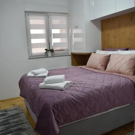 Sm Apartment *