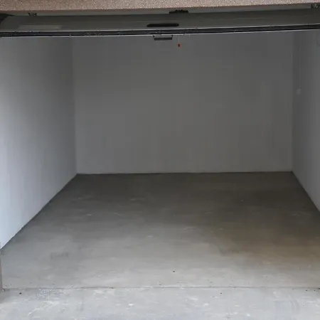 Sm *
